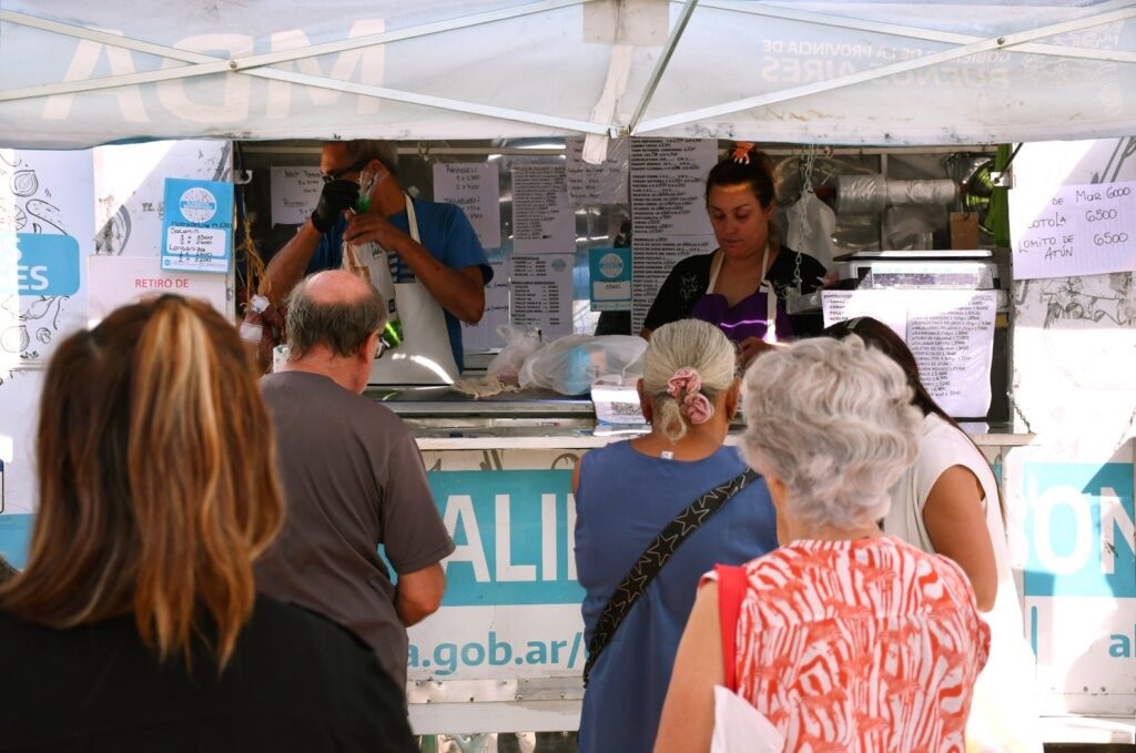 Las Ferias y Mercados Bonaerenses siguen recorriendo los barrios de Morón