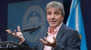 Luis Caputo: “Puede haber una invasión extraterrestre, pero Kicillof no va a ser presidente nunca en su vida”