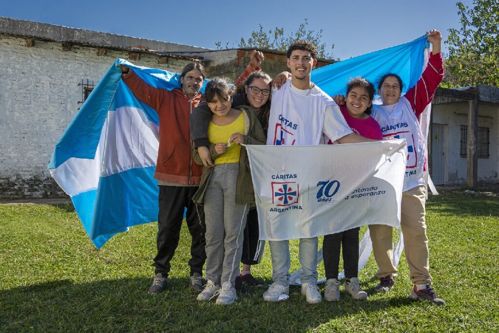 Con un llamado al compromiso de toda la sociedad, Cáritas Argentina comenzó la campaña de su Colecta Anual