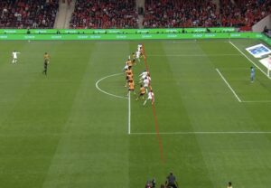 Qué significa fuera de juego (offside): la regla que más dudas genera en el fútbol