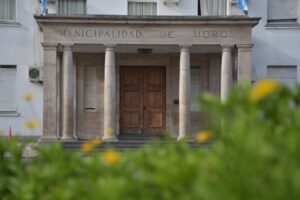 Morón es el primer municipio en facilitar una línea de préstamos a sus empleados municipales