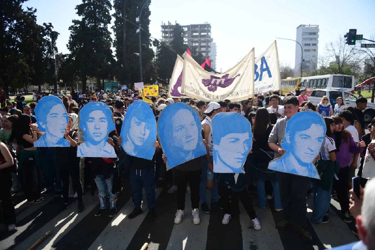 La Noche de los Lápices cumple 50 años: marchas y actividades en distintos puntos del país