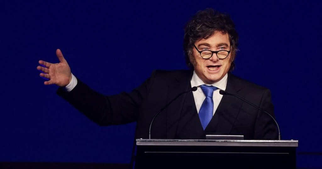 En Chile, Milei reivindicó el derrocamiento de Allende, criticó a Pedro Sánchez y a Macri