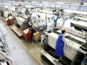 Industria manufacturera: cayó 4.9% y acumula una baja de 2,6% en lo que va de 2026