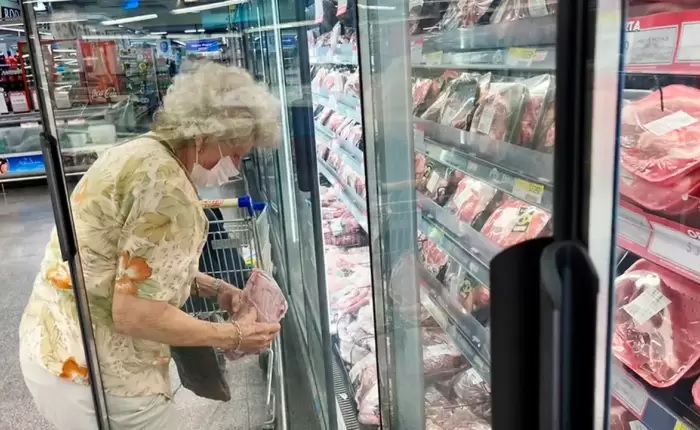 El consumo de carne vacuna cayó 9.5% y llegó a su nivel más bajo desde 2005