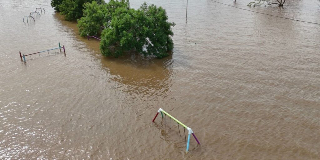 Inundaciones por El Niño: cientos de evacuados y localidades aisladas en Chaco, Corrientes y Neuquén