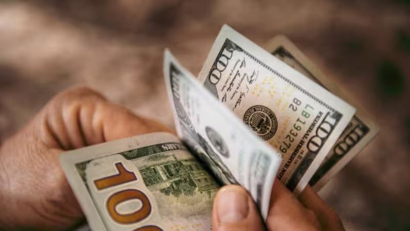 Aprender para decidir: cómo calcular cuánto valen mis ahorros en dólares