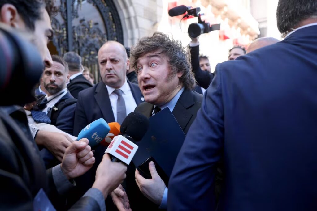 Revuelo en España por los insultos de Javier Milei a periodistas durante su visita a Madrid