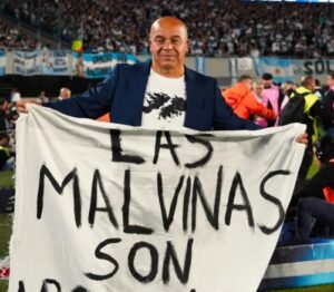Fabio Santana, héroe de Malvinas y orgullo matancero, cantó el Himno Nacional en la histórica despedida de Lionel Messi