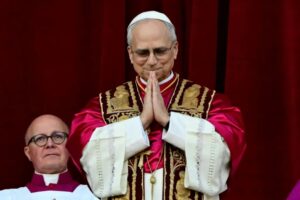 Oración por el Papa León XIV: cómo rezar por el Papa y acompañar su misión