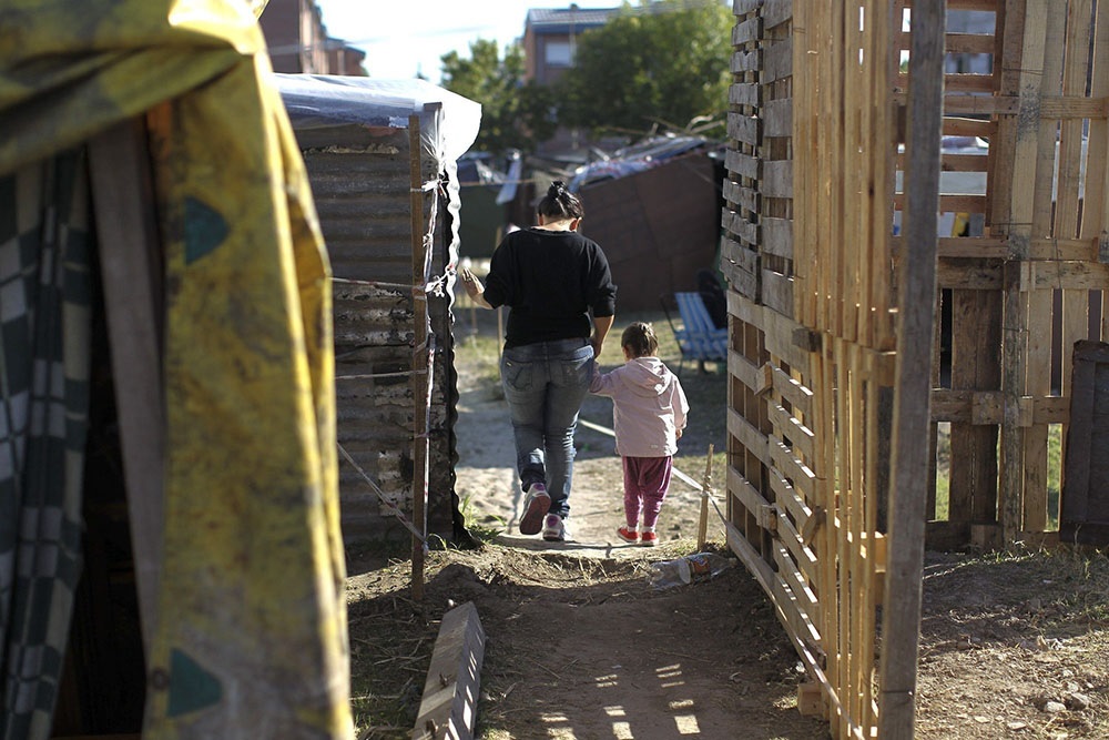 Cáritas advierte que la falta de trabajo y la ausencia del Estado abren camino al narcotráfico