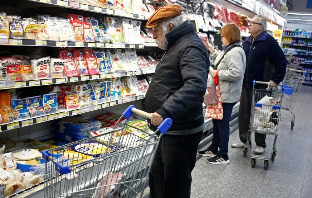 Inflación: Sube un 1.9% y acumuló 23.6% en lo que va del año